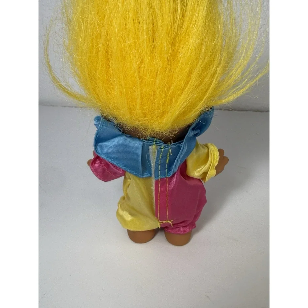 HAPPY BIRTHDAY CLOWN ACE NOVELTY Troll Doll YELLOW HAIR W/ Birthday Hat & Outfit